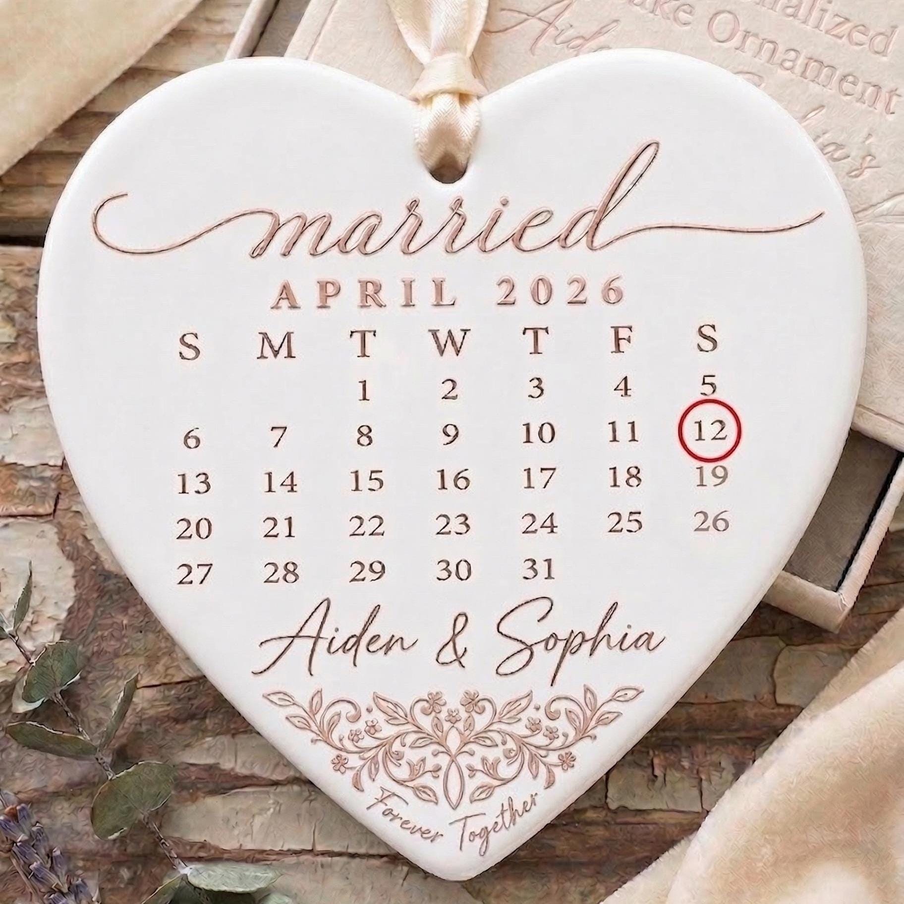 Personalized Wedding Ornament, Custom Heart Calendar Ornament, Married Date Keepsake, Anniversary Gift for Couple,Bridal Shower Gift