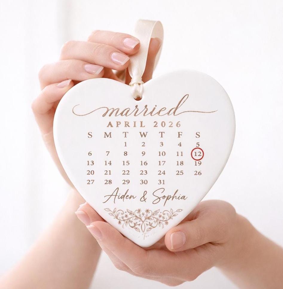 Personalized Wedding Ornament, Custom Heart Calendar Ornament, Married Date Keepsake, Anniversary Gift for Couple,Bridal Shower Gift